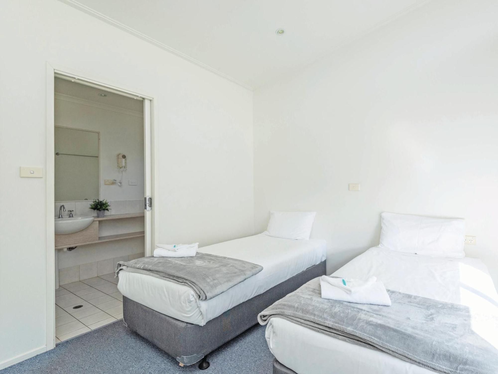 Barlings Beach Holiday Park Tomakin Room photo